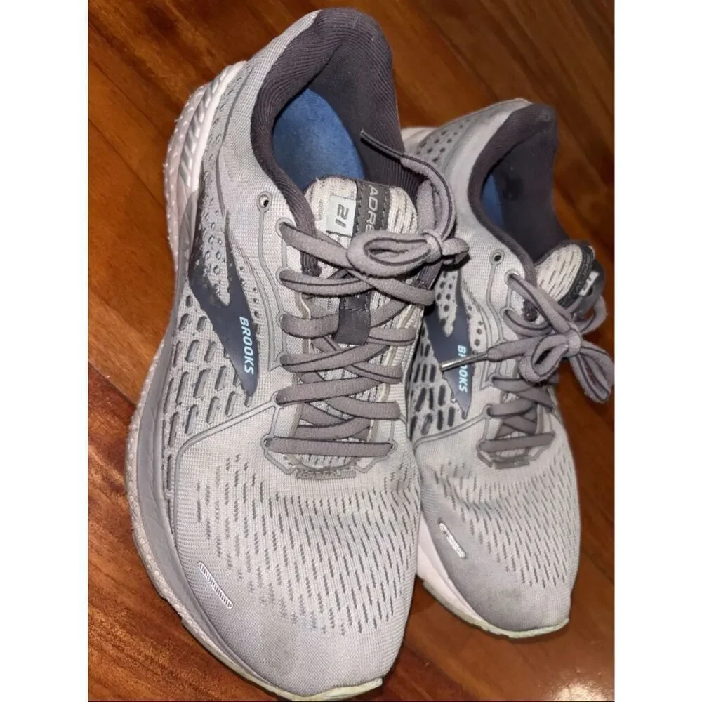 Brooks Adrenaline GTS 21 women’s running shoes size 8